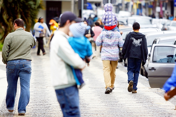 Desde pequenos, atitudes paternas são importantes na formação dos filhos